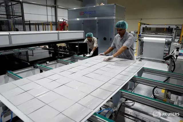 Saudi to continue bearing fees of expats working in industrial sector until end of 2025