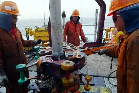 Kuwait oil profits set to surge in 2025/26 budget